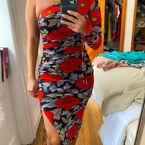 ONE SHOULDER DVF DRESS W SLIT. SIZE 2